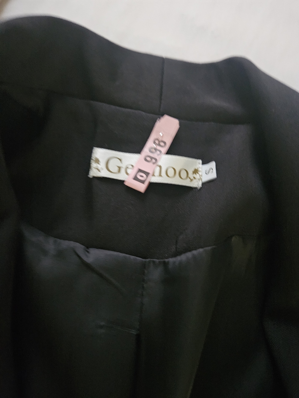Oversized Single-Button Blazer - Picture 5 of 6